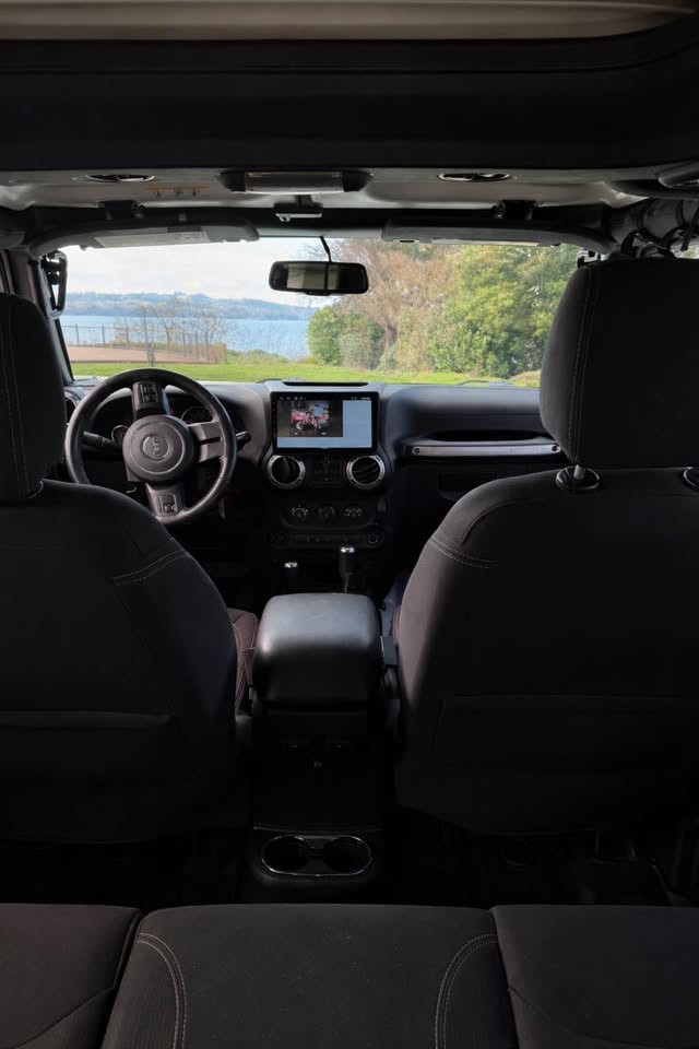 2017 Jeep Wrangler Unlimited · Sahara (JK) Sport Utility 4D in Seattle, WA (photo 12) — photo 12