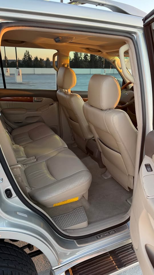 2004 Lexus GX · GX 470 Sport Utility 4D in Auburn, WA (photo 12) — photo 12