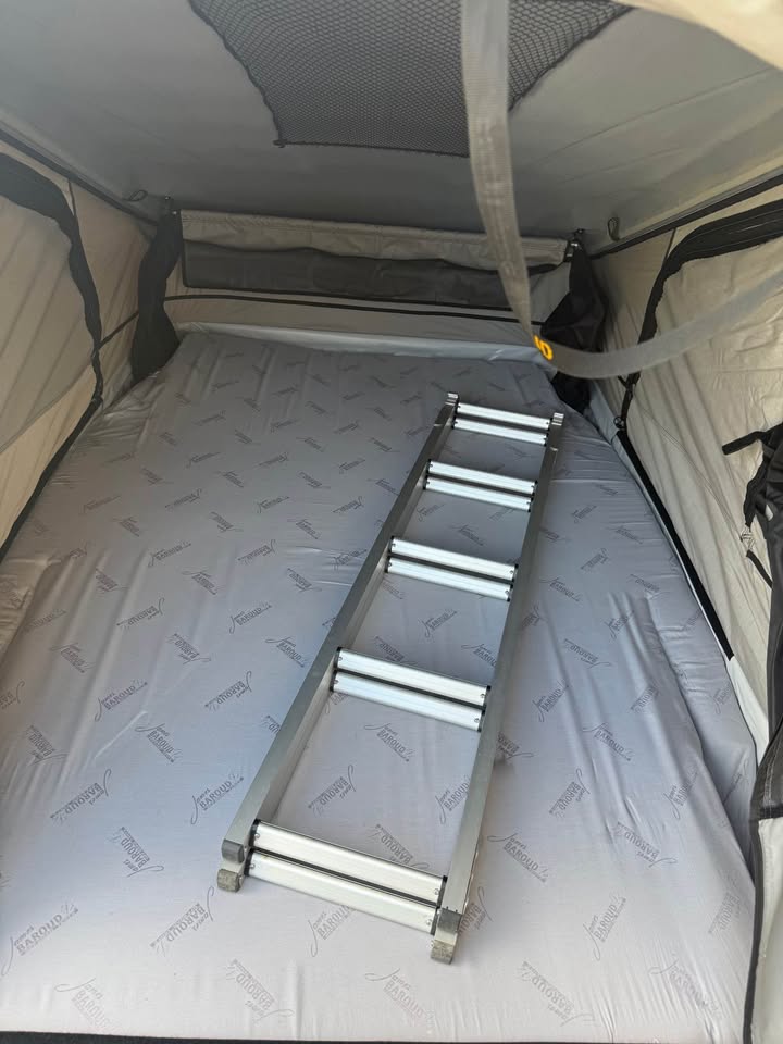 James Baroud rooftop tent in Temecula, CA (photo 4) — photo 4