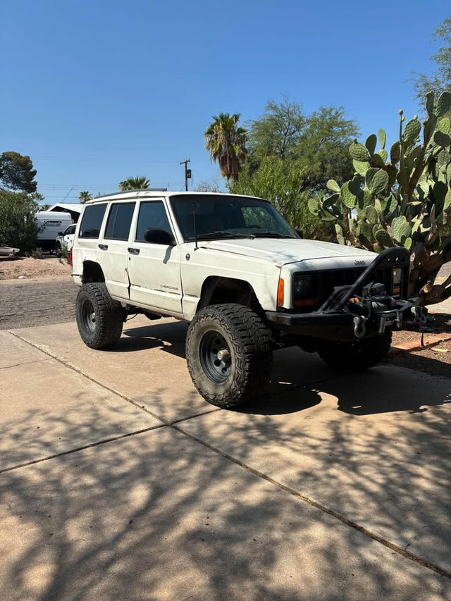1998 Jeep Cherokee · Sport Utility 4D — photo 3