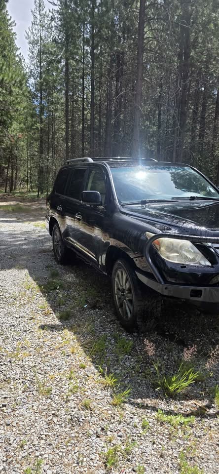 2010 Lexus LX · LX 570 Sport Utility 4D in Leavenworth, WA (photo 4) — photo 4