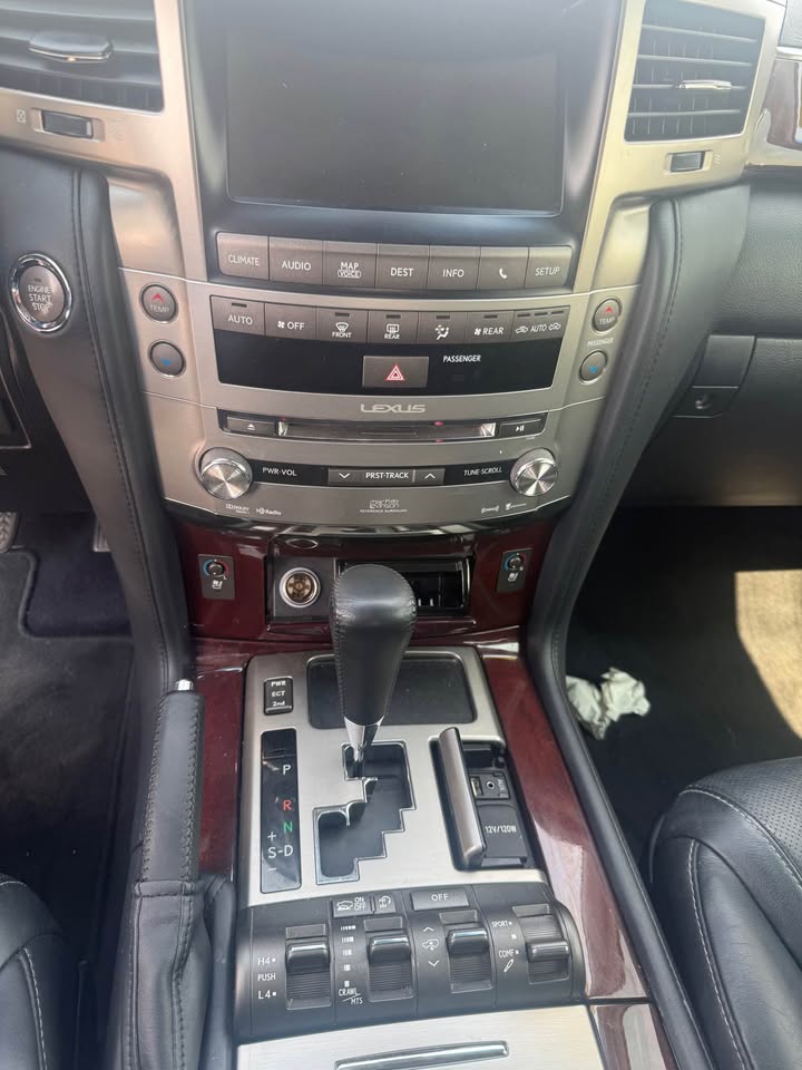 2015 Lexus LX · LX 570 Sport Utility 4D in Rocklin, CA (photo 9) — photo 9