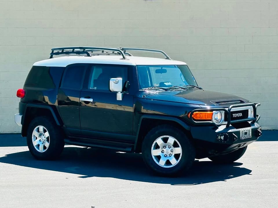 2008 Toyota FJ Cruiser in Sacramento, CA (photo 2) — photo 2