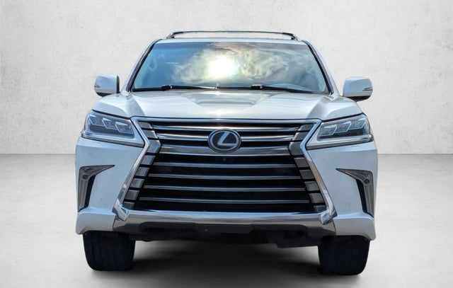 2016 Lexus LX 570 — photo 2