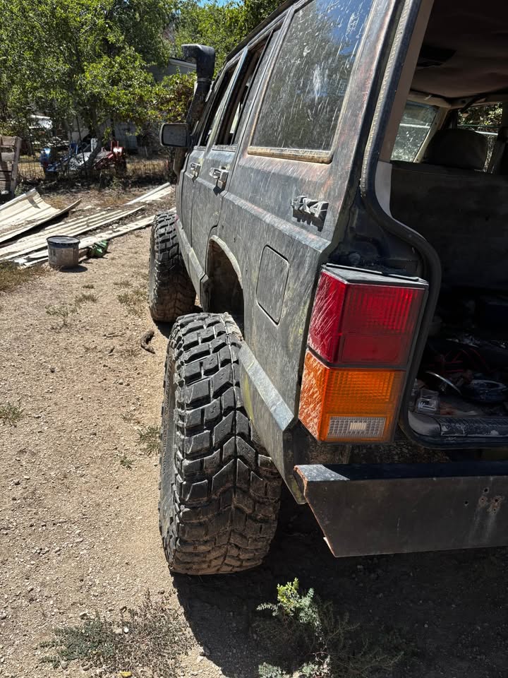 93 Jeep Cherokee in Springtown, TX (photo 4) — photo 4