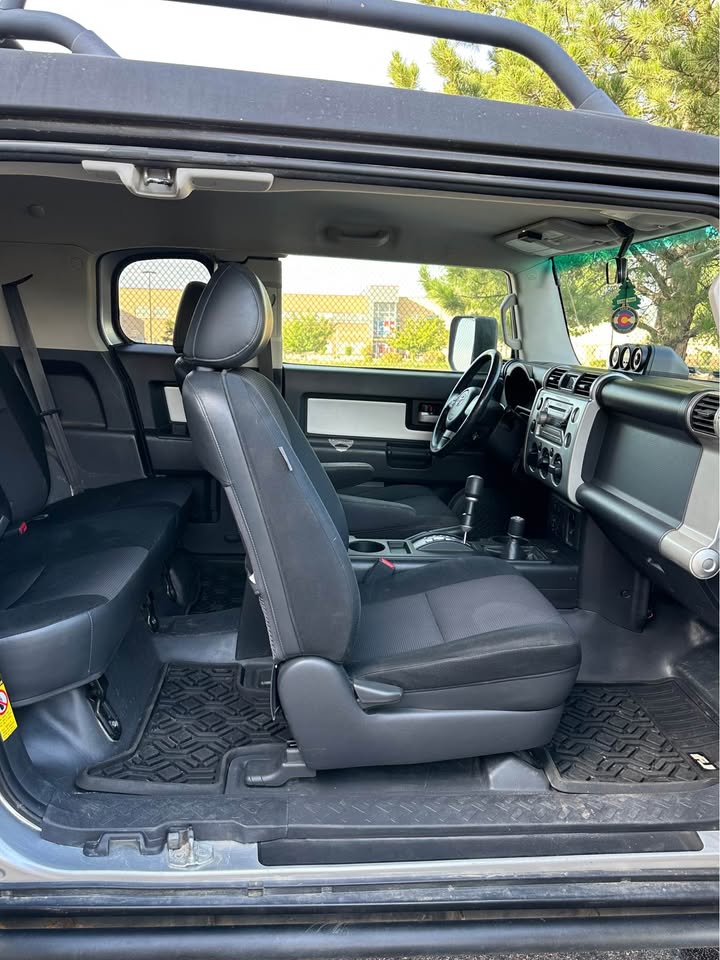 2007 Toyota FJ Cruiser · Sport Utility 2D in Denver, CO (photo 8) — photo 8