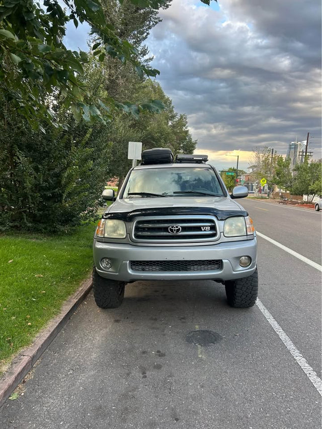 2001 Toyota Sequoia Limited 4x4 — photo 3