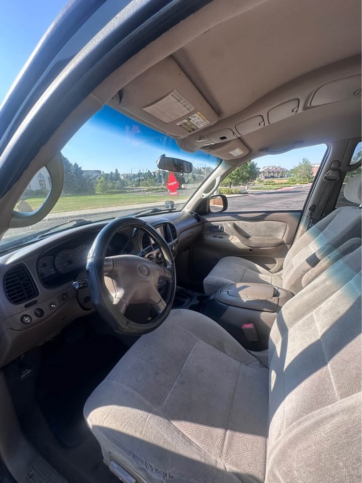 2001 Toyota Sequoia · SR5 in Aurora, CO (photo 9)