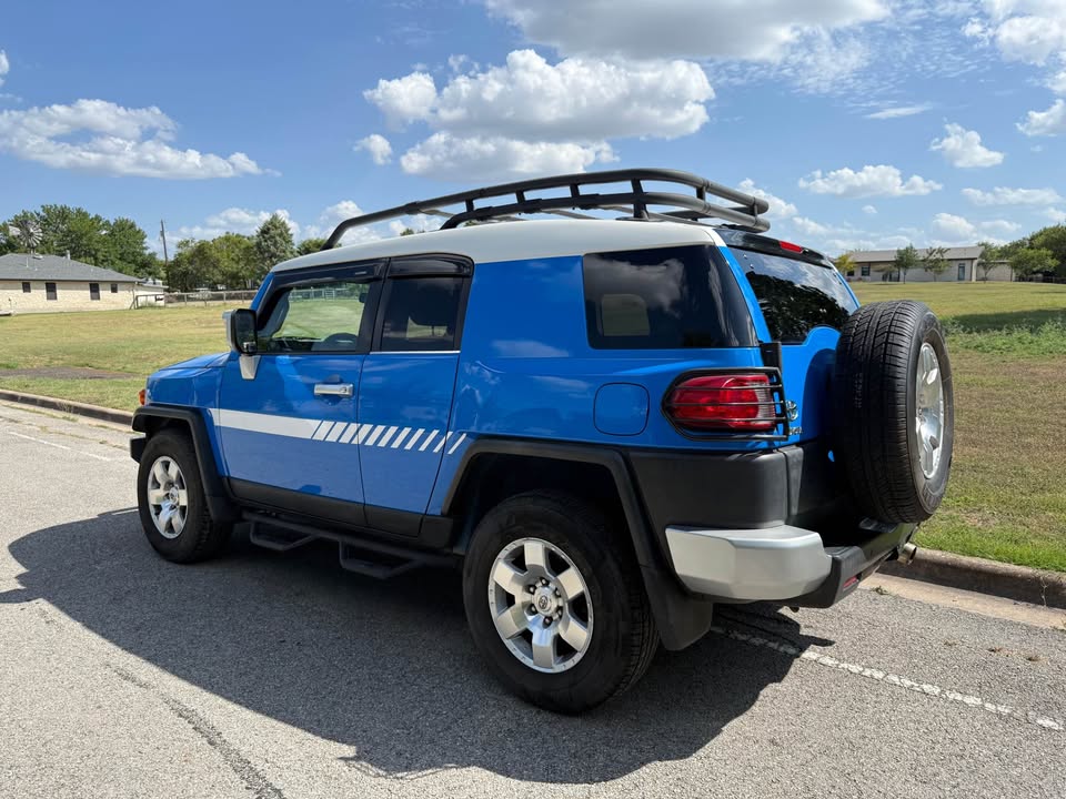 2007 Toyota FJ Cruiser in Austin, TX (photo 4) — photo 4
