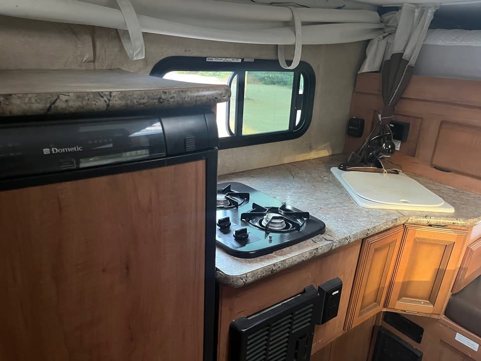 Palomino+backpacker+pop+up+camper in Paso Robles, CA (photo 9) — photo 9