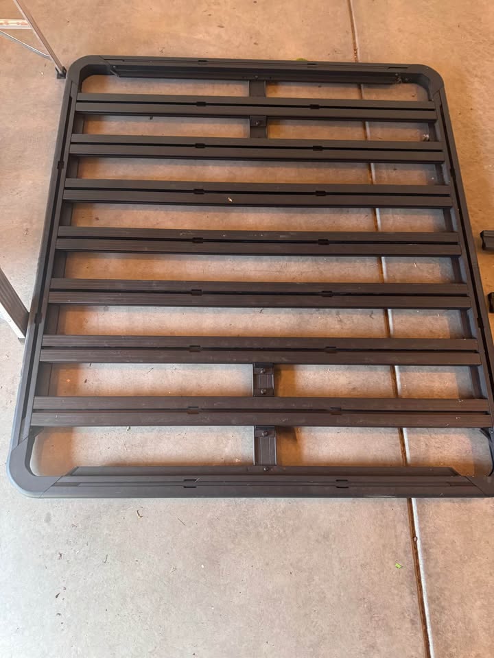 Yakima LockNLoad Platform Roof Rack 60x54 in Denver, CO (photo 4) — photo 4