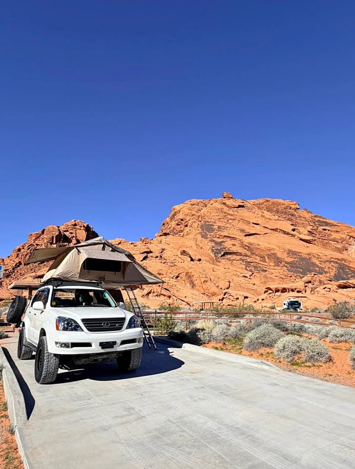 Smittybilt overlander XL rooftop tent in Las Vegas, NV (photo 1) — photo 1
