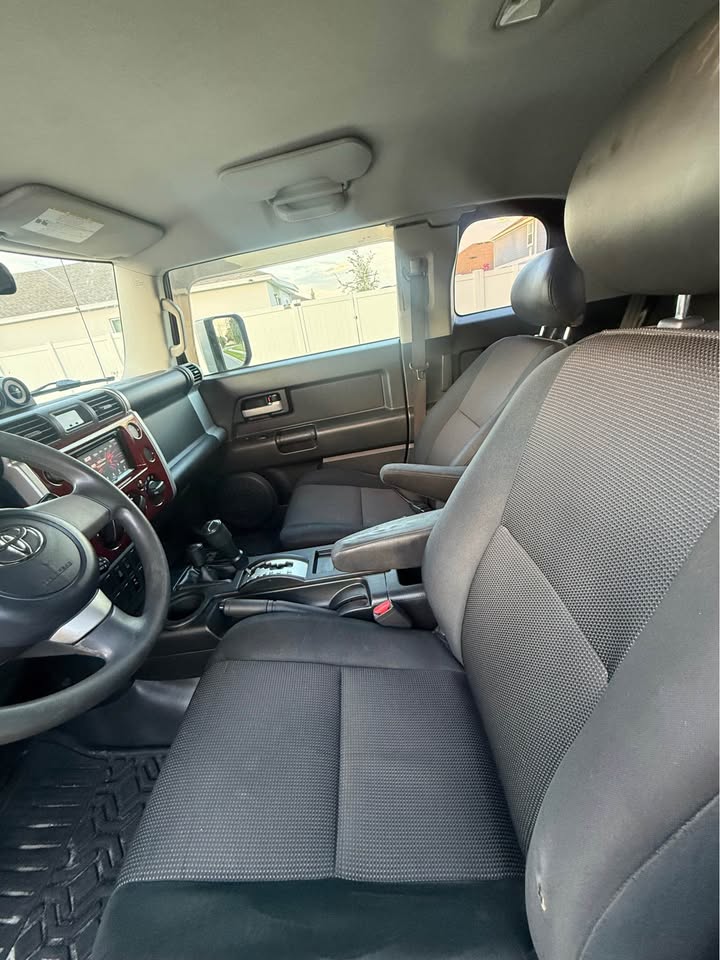 2008 Toyota FJ Cruiser (photo 6) — photo 6