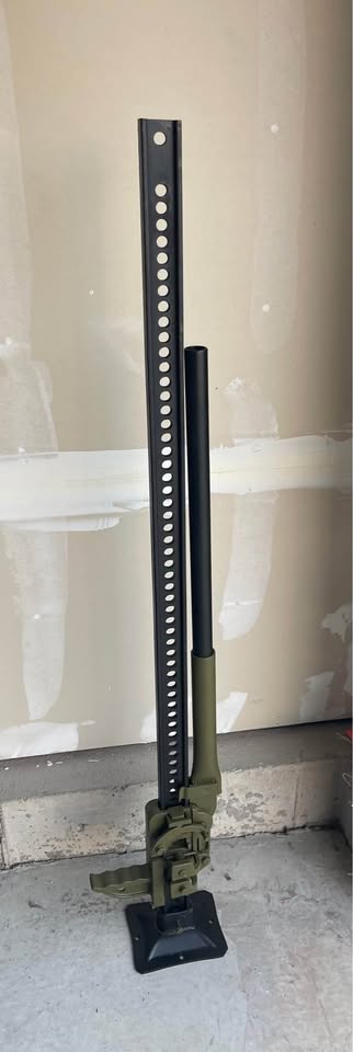 Smittybilt Model 2722 54” Trail/Hi-Lift-style Jack (photo 5) — photo 5