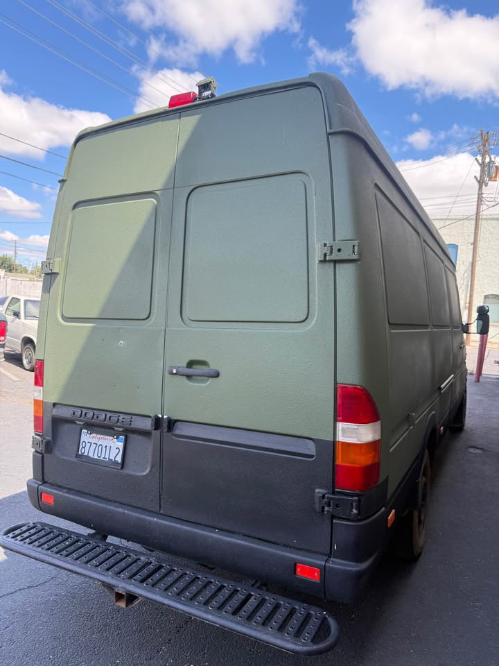 2005 Dodge Sprinter 2500 · High Ceiling Van 3D in Stockton, CA (photo 7)