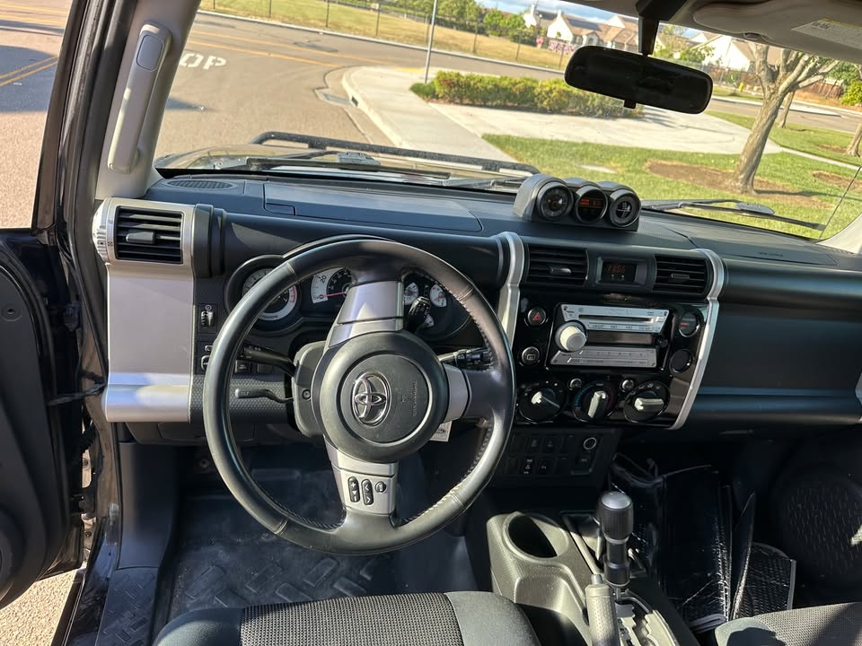2007 Toyota FJ Cruiser 4x4 – Lifted, Fox Shocks, Fresh Paint – Clean In & Out in Oakley, CA (photo 11)