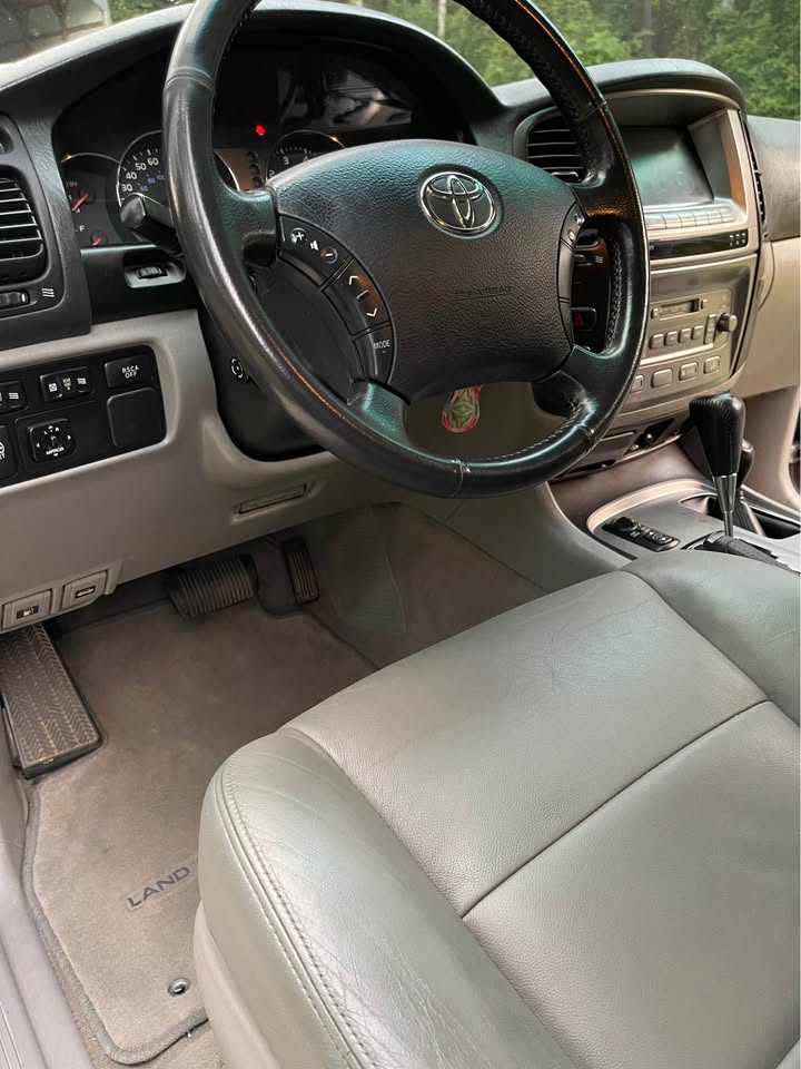 2006 Toyota Landcruiser · Sport Utility 4D in Georgetown, TN (photo 11) — photo 11