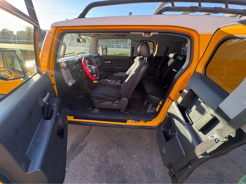 2008 Toyota FJ Cruiser · RWD in Sacramento, CA (photo 6) — photo 6