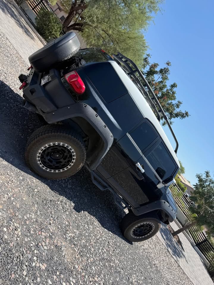 2007 Toyota FJ Cruiser · Sport Utility 2D in Phoenix, AZ (photo 5) — photo 5