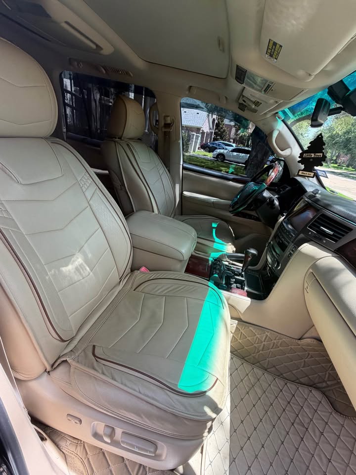 2010 Lexus LX · Lx570 in Sugar Land, TX (photo 6) — photo 6