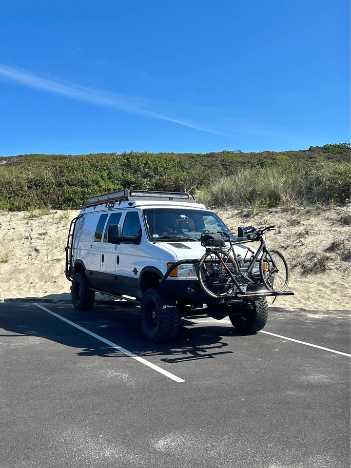 2005 Ford E350 Super Duty Passenger · XL Van 3D in Melrose, MA (photo 1) — photo 1