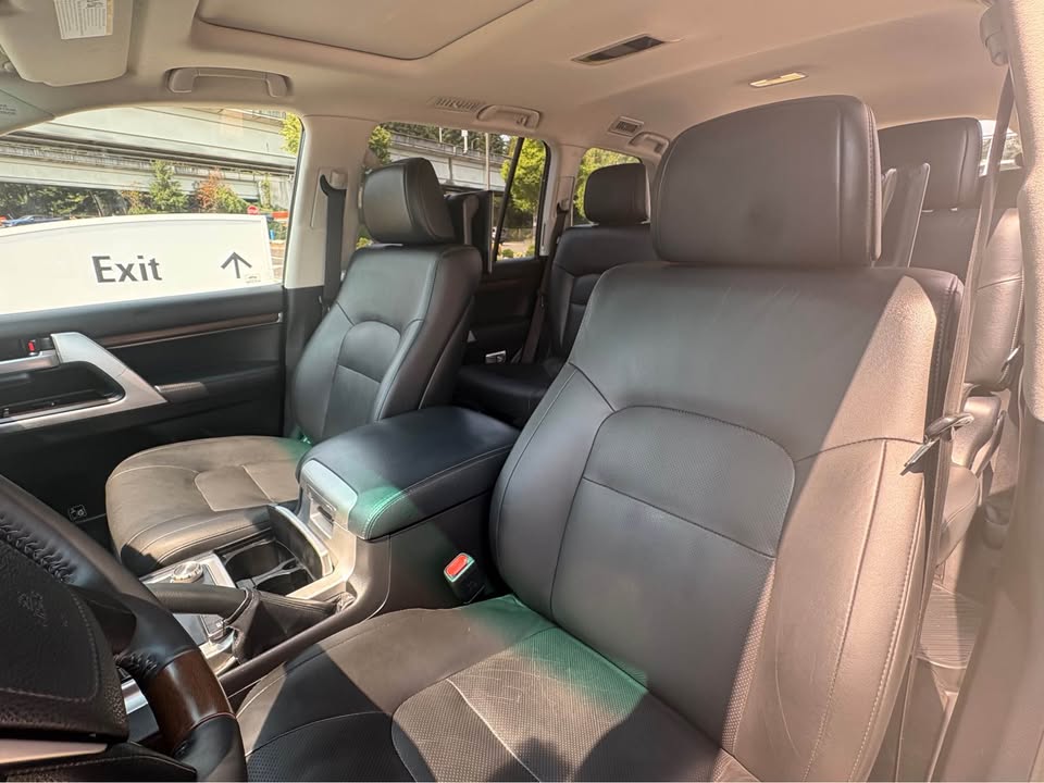 2017 Toyota Land Cruiser in Bellevue, WA (photo 7) — photo 7