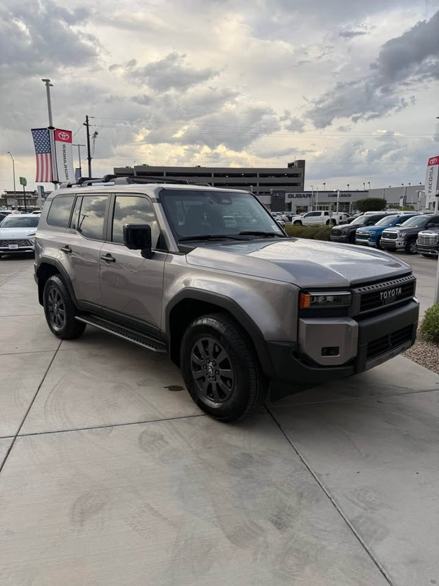 2026 Toyota Landcruiser · Base 8 — photo 2
