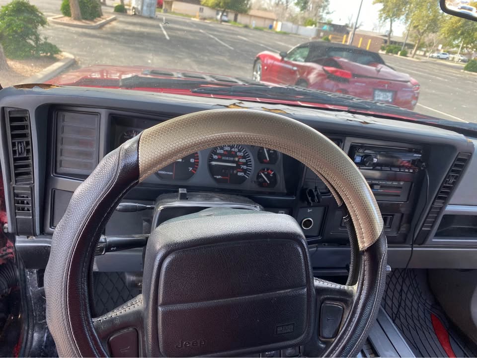 Jeep Cherokee XJ in Mesa, AZ (photo 5) — photo 5