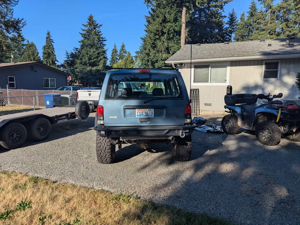 1998 Jeep Cherokee · SE Sport Utility 4D in Renton, WA (photo 2)