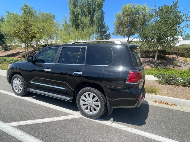 2008 Lexus LX · LX 570 Sport Utility 4D — photo 2