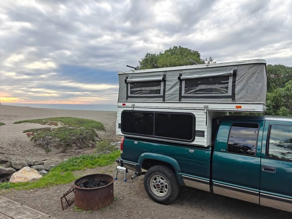 2001 Four Wheel Camper Hawk (photo 4) — photo 4