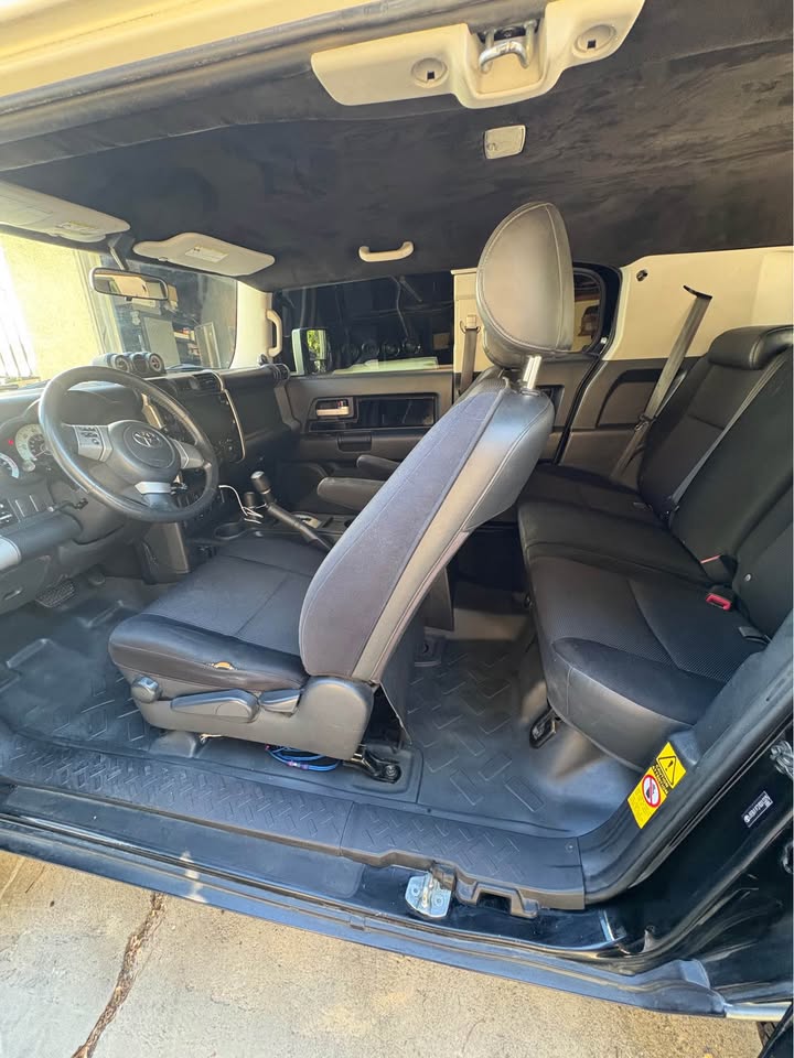 2007 Toyota FJ Cruiser in Los Angeles, CA (photo 10) — photo 10