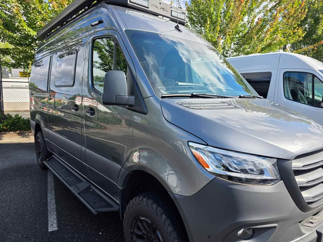 2025 Winnebago revel 44e — photo 2