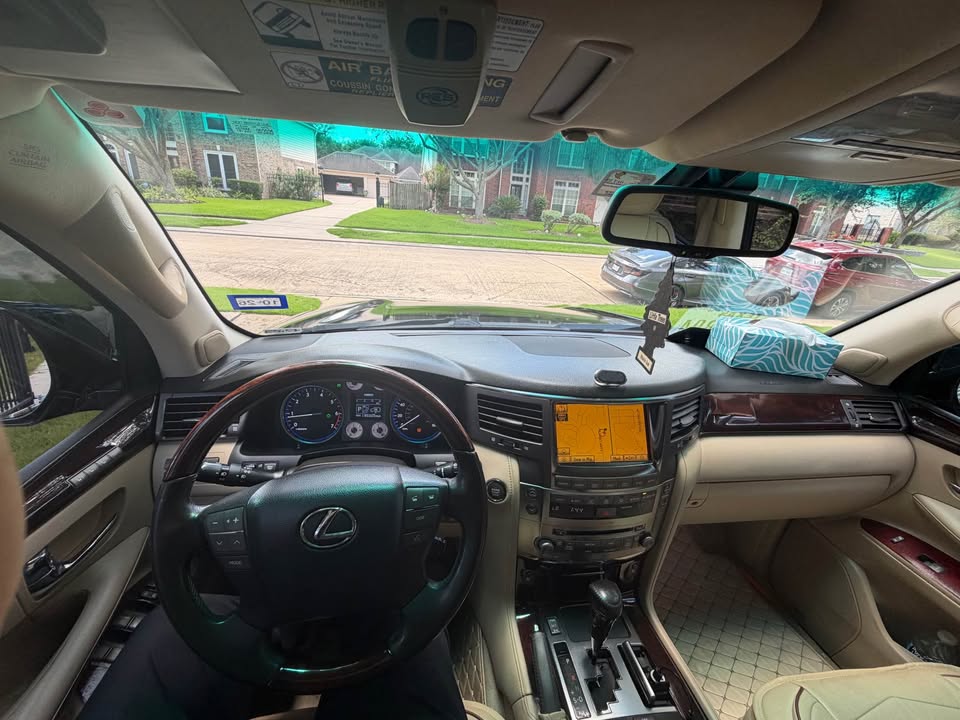 2010 Lexus LX · Lx570 in Sugar Land, TX (photo 11) — photo 11