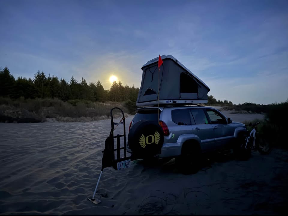James Baroud Space Evo Hard shell Roof Top Tent Size M in Beaverton, OR (photo 10) — photo 10