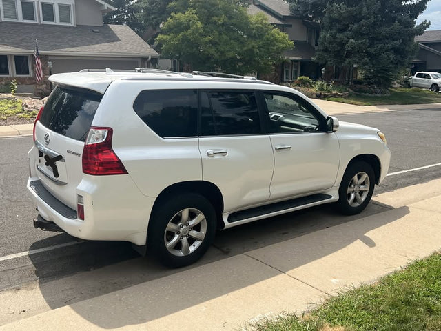 2011 Lexus GX460 — photo 3