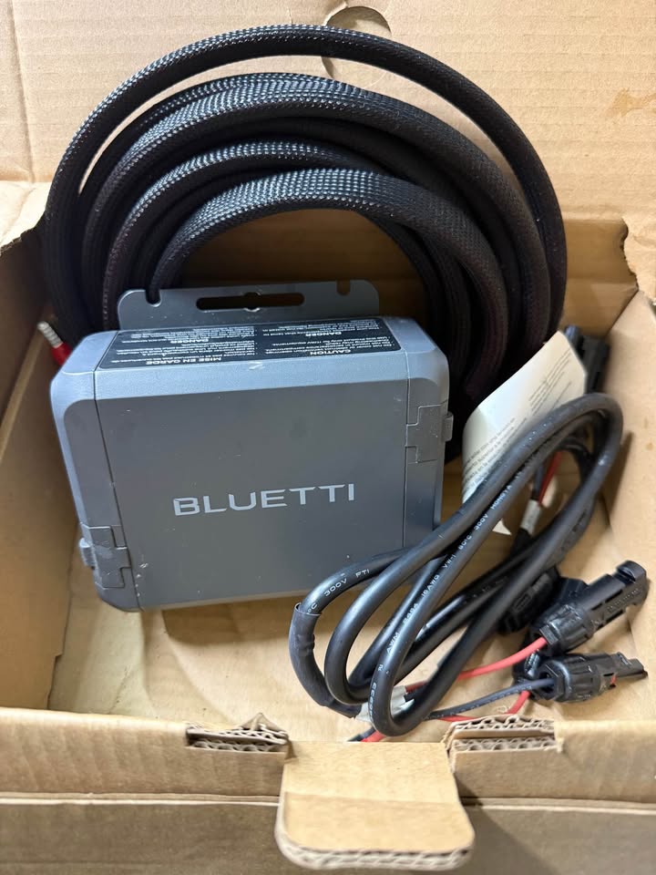 BLUETTI Elite 200 Portable Power Station in San Diego, CA (photo 3) — photo 3