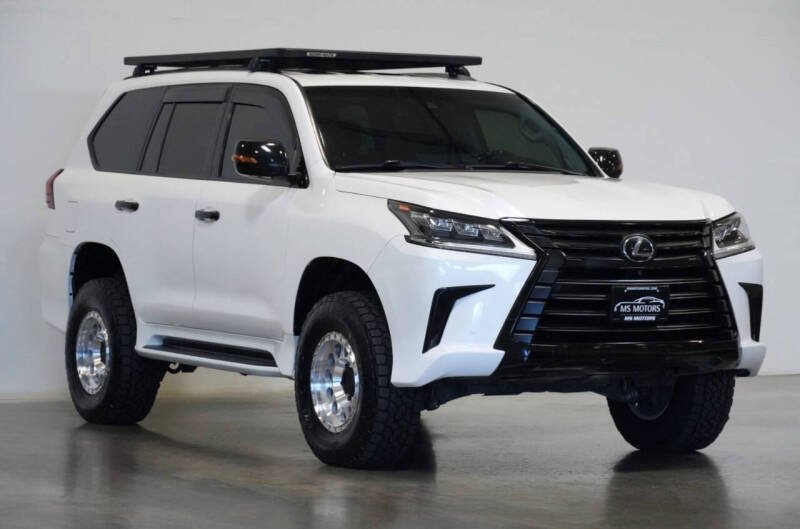 2016 Lexus lx570 4wd loaded dvd's method wheels rhino rack in Portland, OR (photo 7) — photo 7