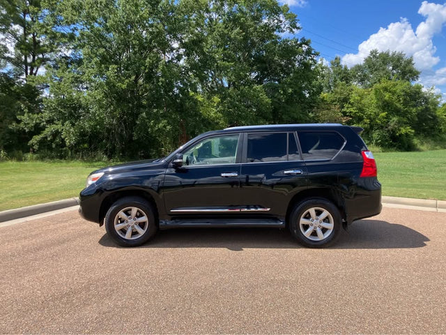 2011 Lexus GX · GX 460 Sport Utility 4D — photo 2