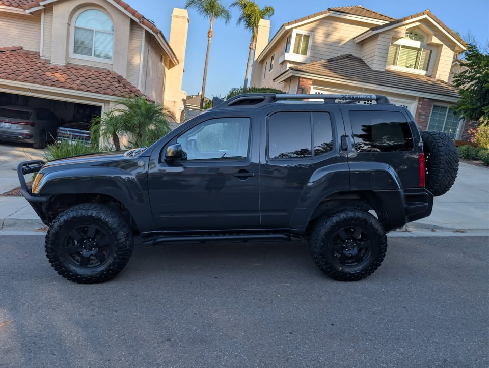 2011 Nissan Xterra in San Diego, CA (photo 6)