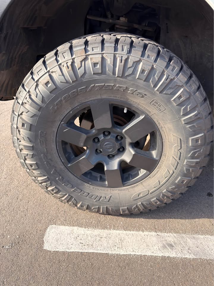 2011 Nissan Xterra · PRO-4X Sport Utility 4D (photo 10) — photo 10