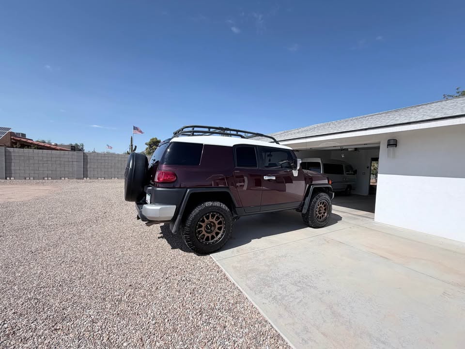 2007 Toyota FJ Cruiser · Sport Utility 2D in Mesa, AZ (photo 3)