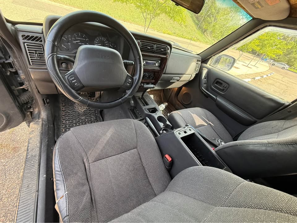 1999 Jeep Cherokee · Classic Sport Utility 4D in Loveland, CO (photo 11) — photo 11
