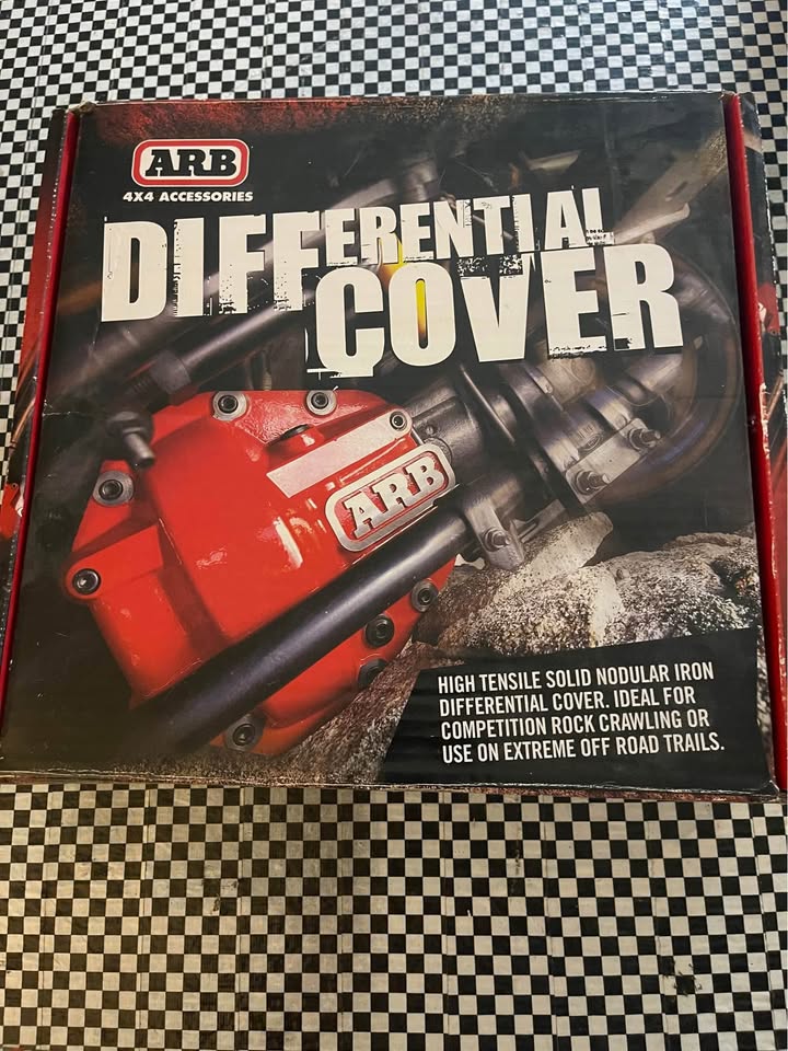 ARB Dana 35 Red differential cover NEW in original box (photo 2) — photo 2