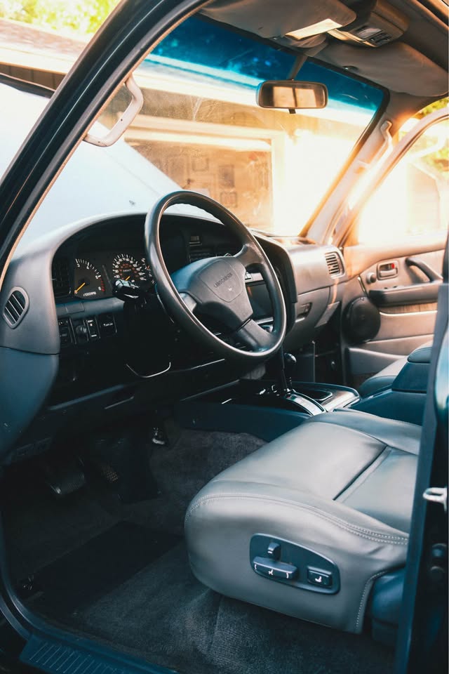 1994 Toyota Landcruiser · Sport Utility 4D in Tumwater, WA (photo 3) — photo 3