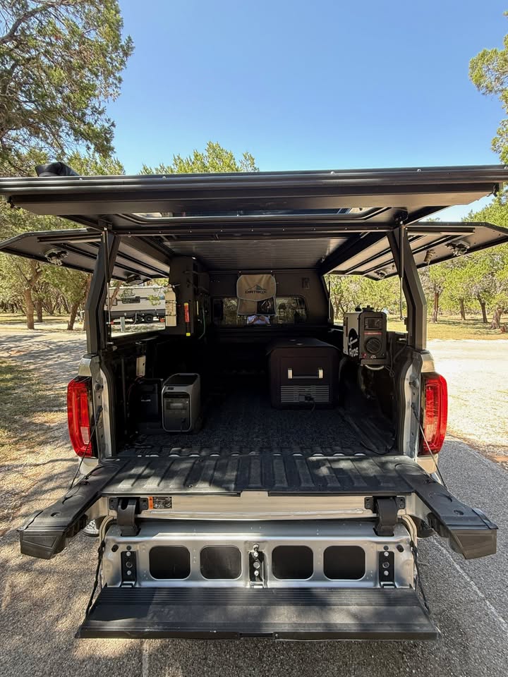 2025 DirtBox Overland Canopy Camper, Fits 2020+ Chevy GMC 2500 3500 in Austin, TX (photo 6) — photo 6