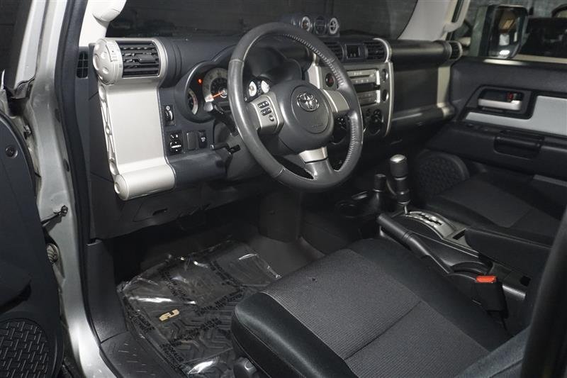 2010 Toyota FJ Cruiser in Salt Lake City, UT (photo 7) — photo 7
