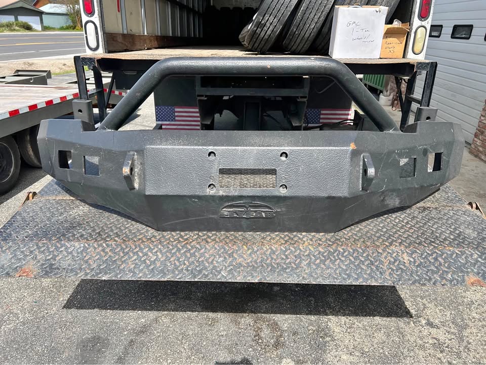 2011-2014 Chevrolet 2500 & 3500 Flyfab front bumper and winch in Newport, WA (photo 1)