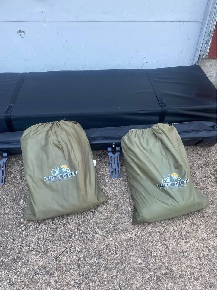 Rooftop tent in Potosi, WI (photo 4) — photo 4