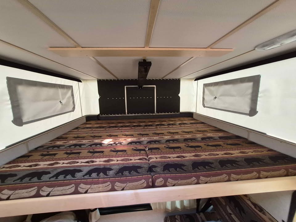 Four Wheel Hawk camper in Eastsound, WA (photo 5) — photo 5